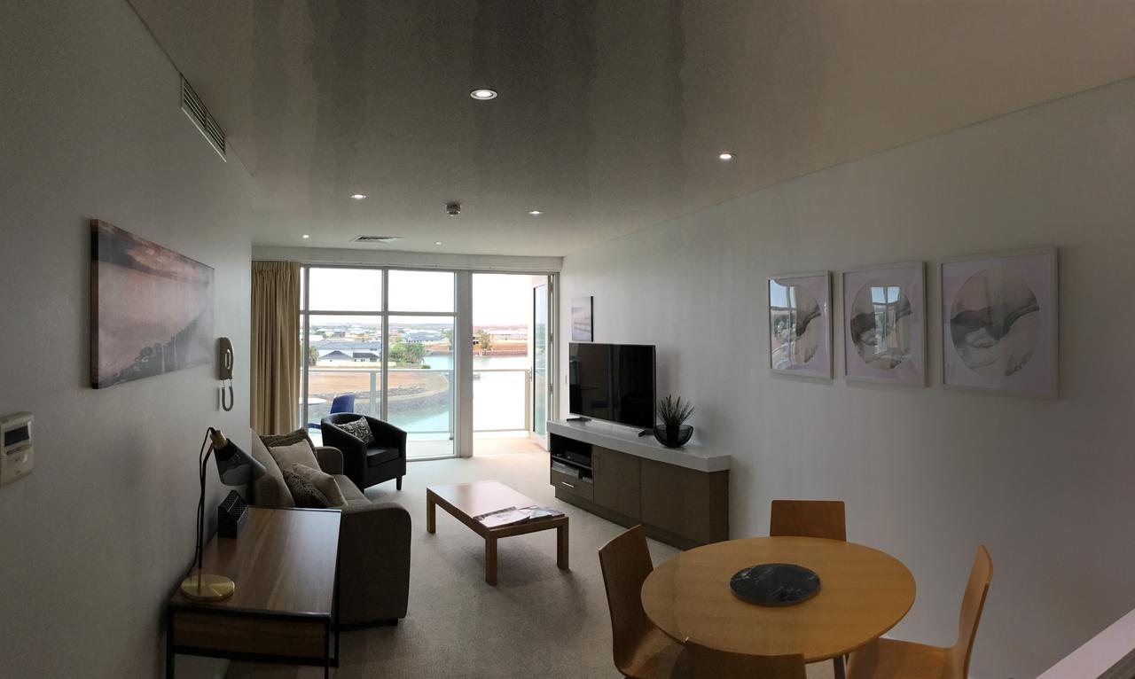 Wallaroo Marina Waterfront Luxe Apartment Exterior photo